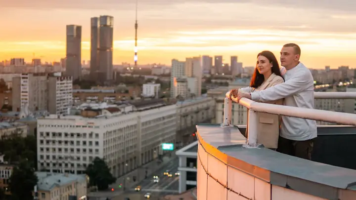 Панорамный вид Москвы во время свидания